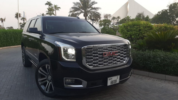 أسود GMC Yukon, 2019 للإيجار في دبي 0