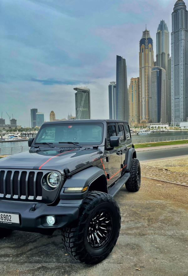 Аренда Черный Jeep Wrangler, 2021 в Дубае 1