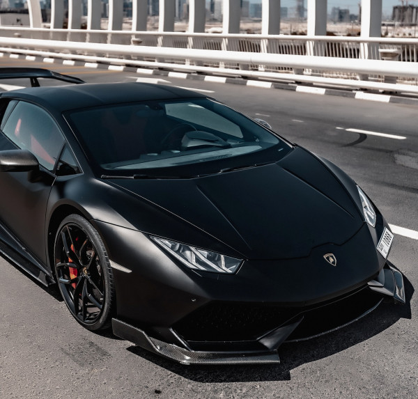 黑色 Lamborghini Huracan, 2018 迪拜汽车租凭 1