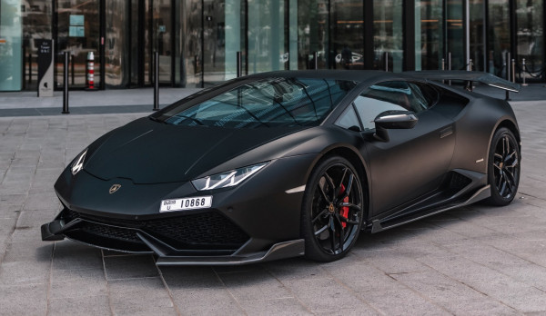 أسود Lamborghini Huracan, 2018 للإيجار في دبي 2