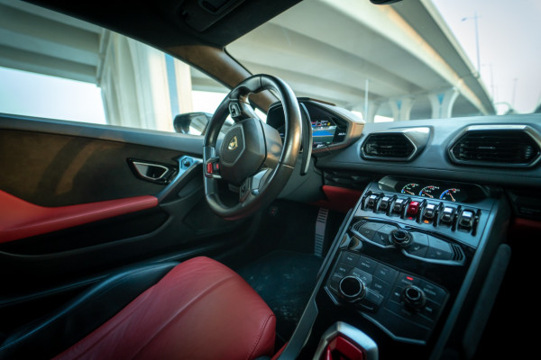 Black Lamborghini Huracan, 2018 for rent in Dubai 5