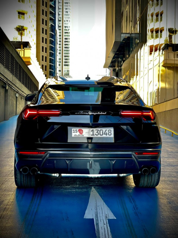 Аренда Черный Lamborghini Urus, 2021 в Дубае 6