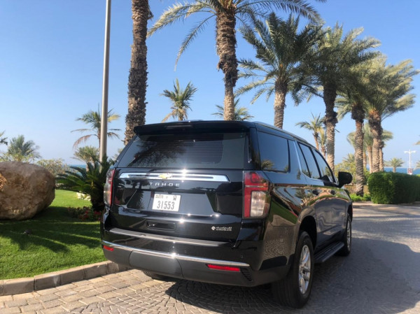 Noir New Chevrolet Tahoe, 2021 à louer à Dubaï 1