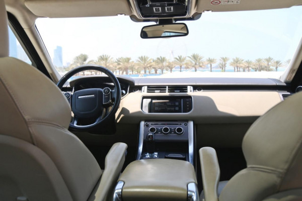 أسود Range Rover Sport, 2016 للإيجار في دبي 3