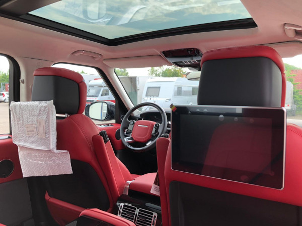 أسود Range Rover Vogue Autobiography Fully Loaded, 2020 للإيجار في دبي 2