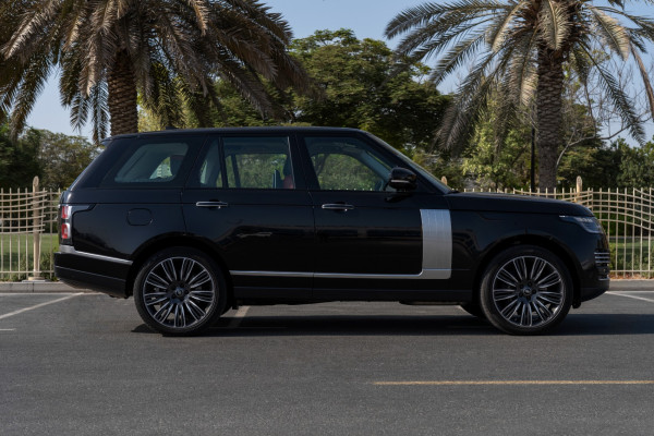 أسود Range Rover Vogue Autobiography Fully Loaded, 2020 للإيجار في دبي 6