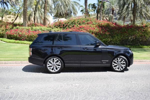 黑色 Range Rover Vogue SuperCharged, 2019 迪拜汽车租凭 0