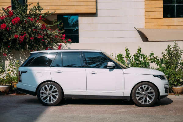 أسود Range Rover Vogue, 2019 للإيجار في دبي 6