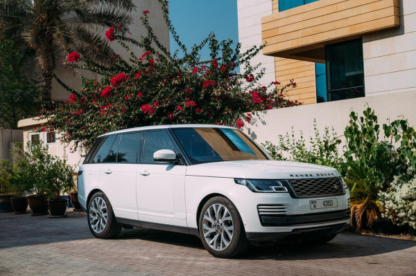 أسود Range Rover Vogue, 2019 للإيجار في دبي 7