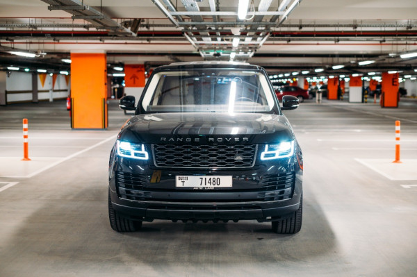 أسود Range Rover Vogue, 2020 للإيجار في دبي 5
