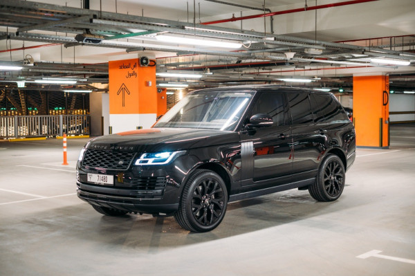 Black Range Rover Vogue, 2019 for rent in Dubai 6