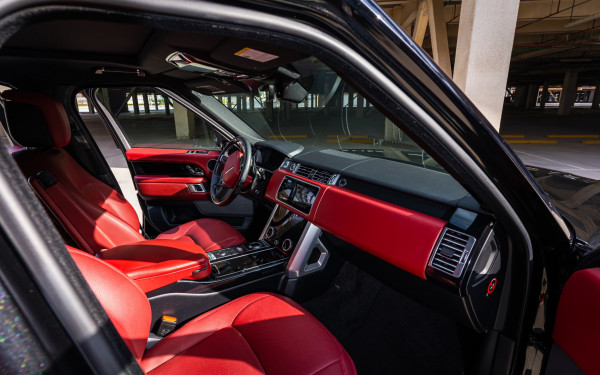 Black Range Rover Vogue, 2020 for rent in Dubai 4