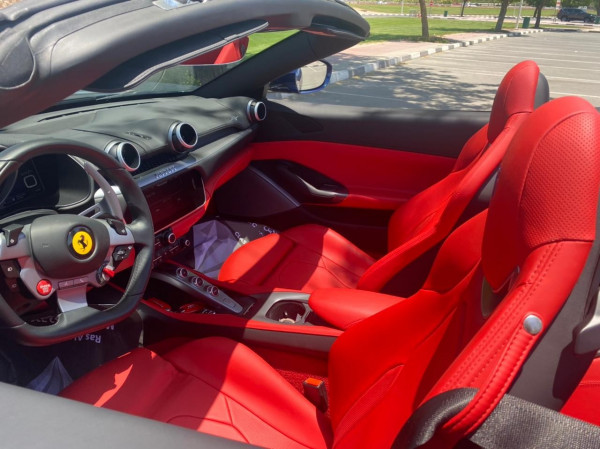 أزرق Ferrari Portofino Rosso, 2020 للإيجار في دبي 2