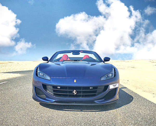 أزرق Ferrari Portofino Rosso, 2020 للإيجار في دبي 5