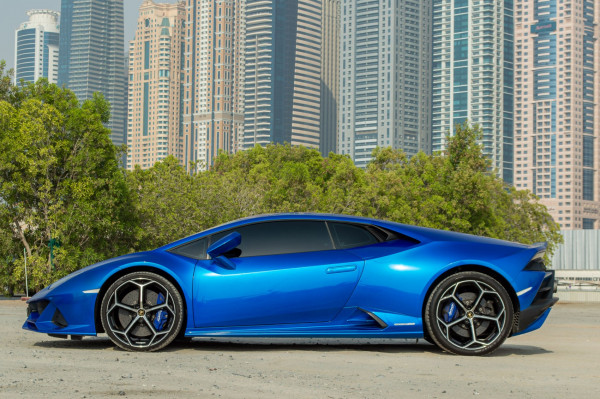 Аренда Синий Lamborghini Evo, 2021 в Дубае 1