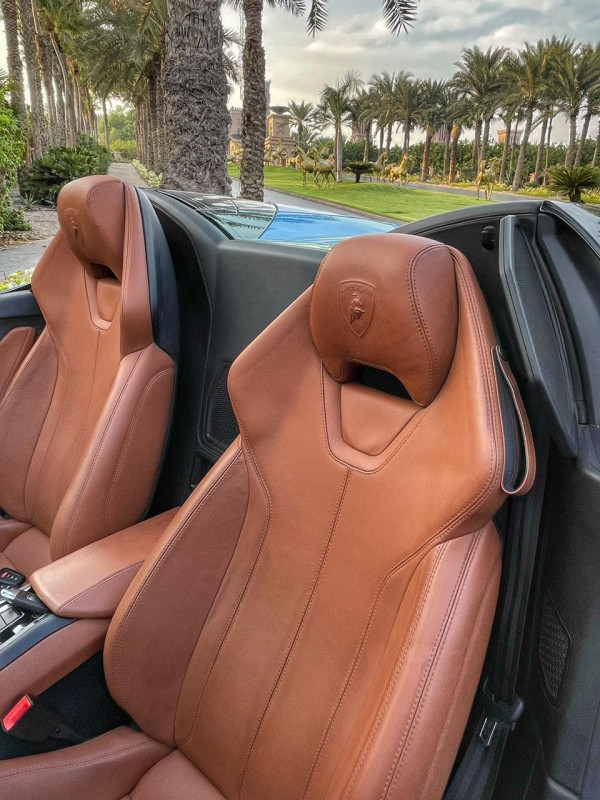 أزرق Lamborghini Huracan Spyder, 2018 للإيجار في دبي 3