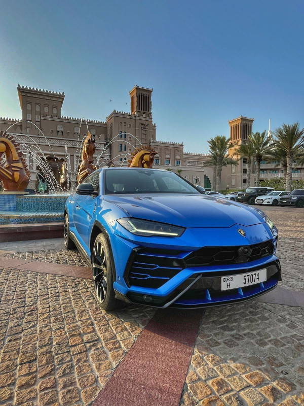 أزرق Lamborghini Urus, 2019 للإيجار في دبي 0