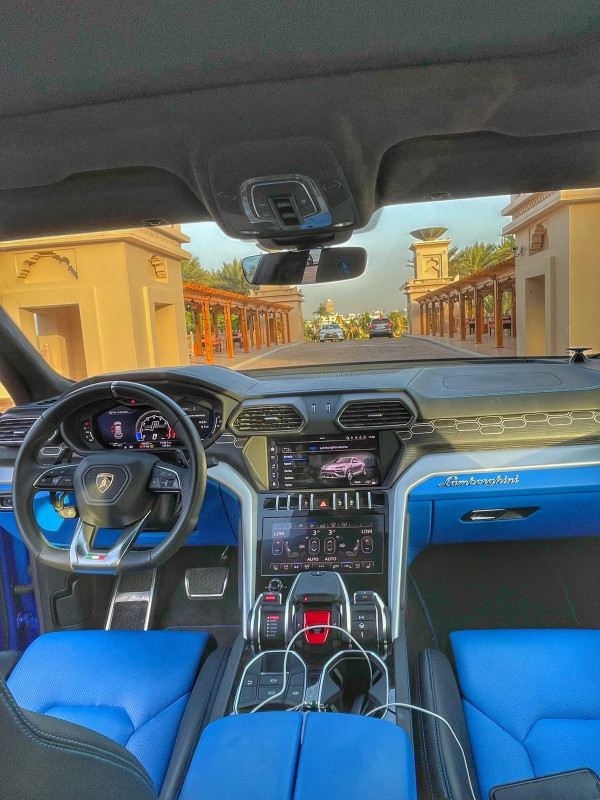 أزرق Lamborghini Urus, 2019 للإيجار في دبي 3