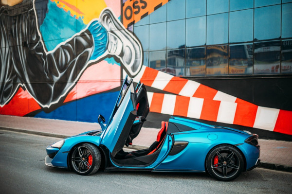 Blue McLaren 570S Spyder, 2018 for rent in Dubai 4
