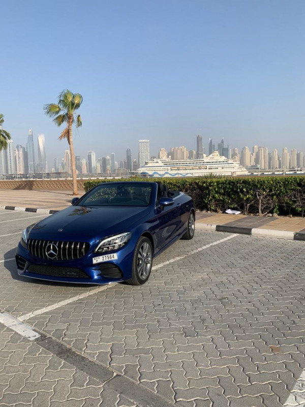Аренда Синий Mercedes C300 Class cabrio, 2019 в Дубае 0