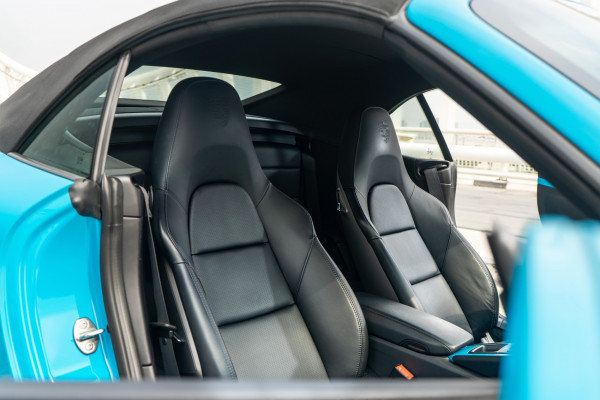 Blue Porsche 911 Carrera cabrio, 2018 for rent in Dubai 4