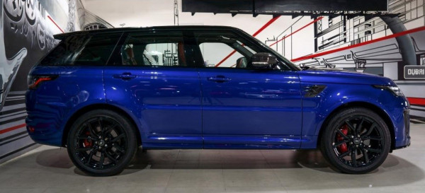 أزرق Range Rover Sport SVR, 2021 للإيجار في دبي 1