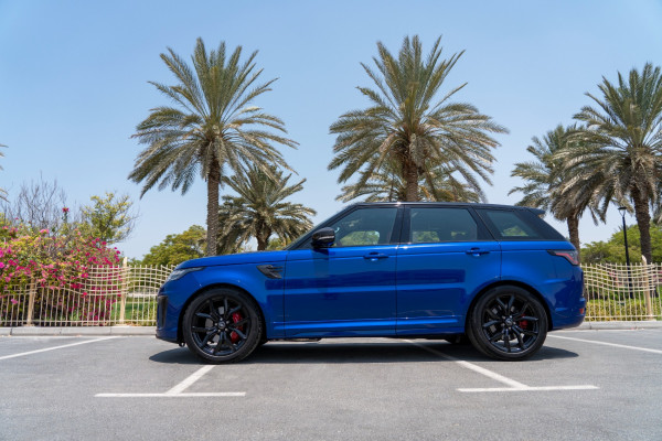 أزرق Range Rover SVR, 2019 للإيجار في دبي 2