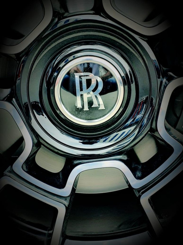 أزرق Rolls Royce Ghost Black Badge, 2019 للإيجار في دبي 5