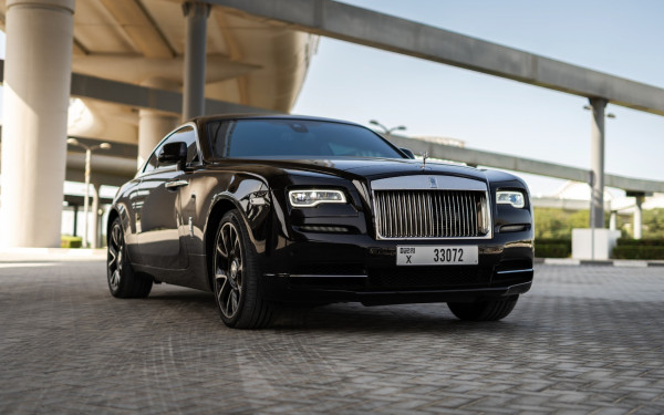 أسود Rolls Royce Wraith, 2019 للإيجار في دبي 0