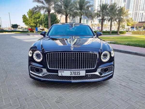 Bleu Foncé Bentley Flying Spur, 2021 à louer à Dubaï 0