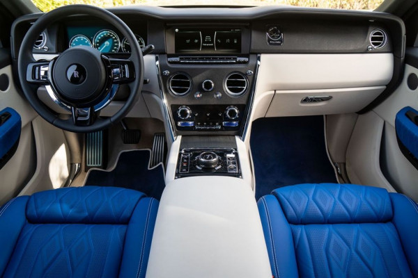 Dark Blue Rolls Royce Cullinan Mansory, 2020 for rent in Dubai 8