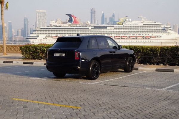 أزرق غامق Rolls Royce Cullinan Mansory, 2020 للإيجار في دبي 12