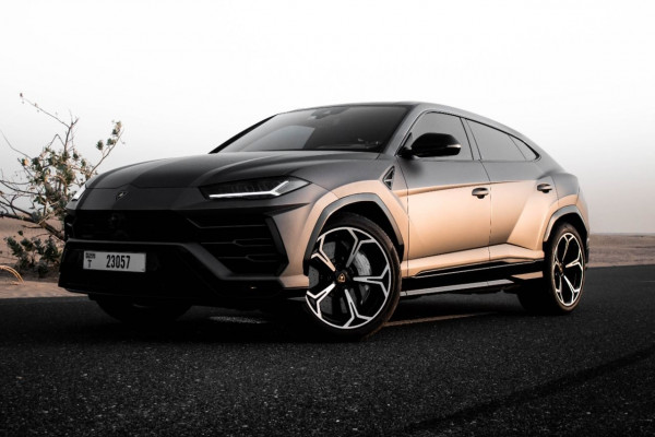 深灰色 Lamborghini Urus, 2020 迪拜汽车租凭 3