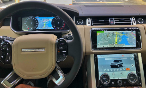 رمادي غامق Range Rover Vogue, 2019 للإيجار في دبي 3