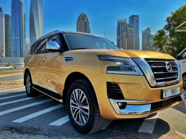 ذهب Nissan Patrol, 2020 للإيجار في دبي 6