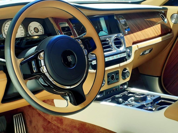 Gold Rolls Royce Wraith, 2020 for rent in Dubai 2