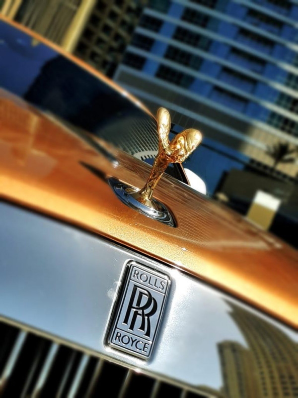 Gold Rolls Royce Wraith, 2020 for rent in Dubai 4