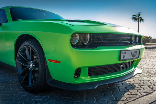 Аренда Зеленый Dodge Challenger, 2018 в Дубае 5