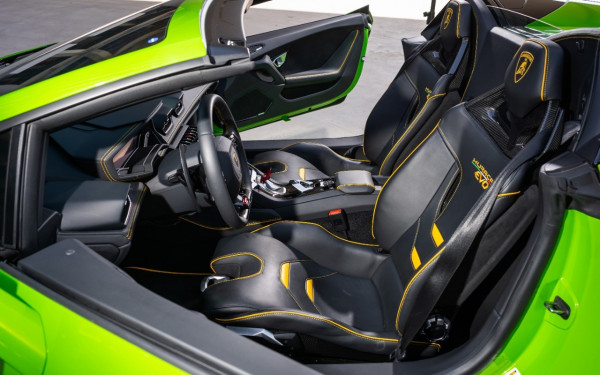 Аренда Зеленый Lamborghini Evo Spyder, 2021 в Дубае 5