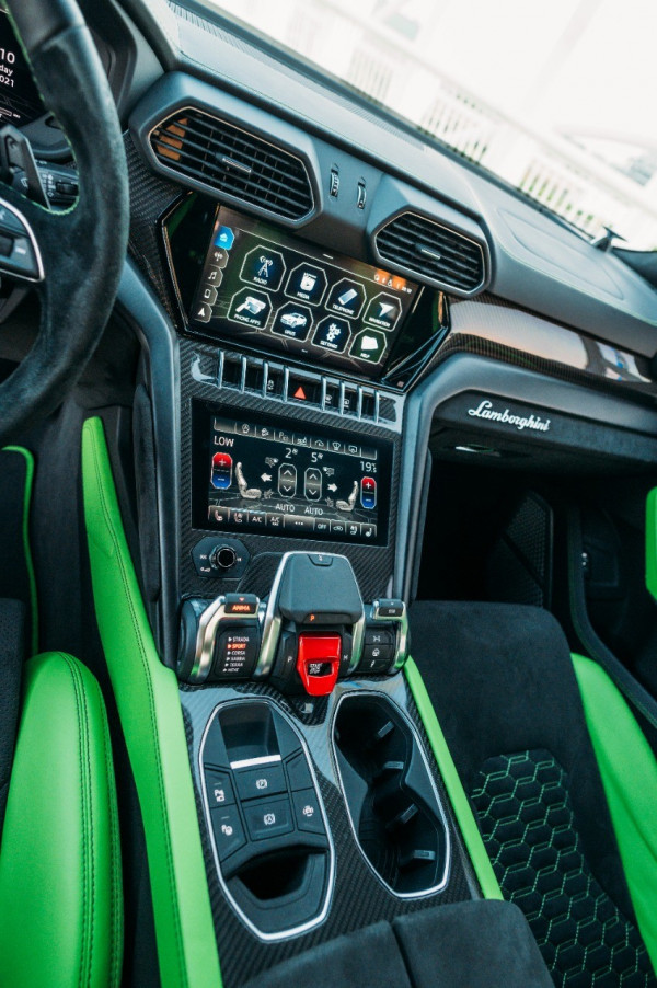 Green Lamborghini Urus Capsule, 2021 for rent in Dubai 2