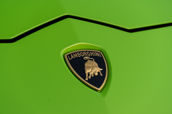 Аренда Зеленый Lamborghini Urus, 2021 в Дубае 6