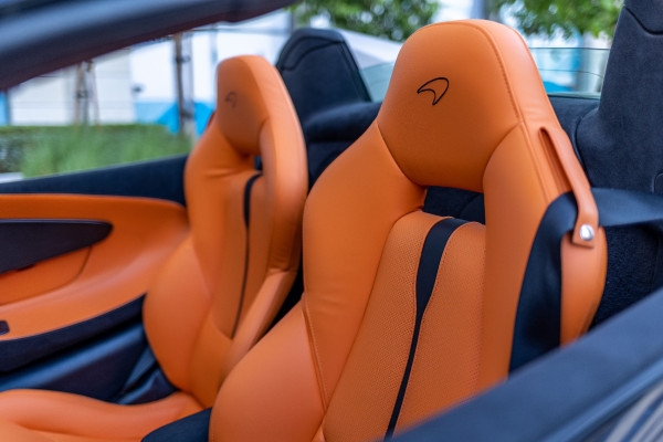 اللون الرمادي McLaren 570S, 2020 للإيجار في دبي 2