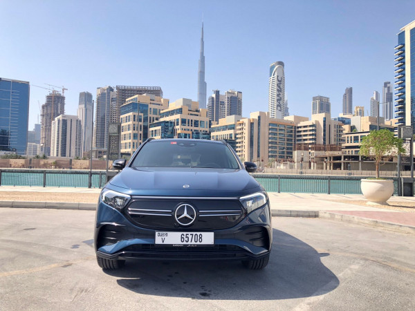 اللون الرمادي Mercedes EQA FULL ELECTRIC, 2022 للإيجار في دبي 0