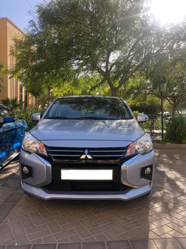 اللون الرمادي Mitsubishi Attrage, 2021 للإيجار في دبي 0
