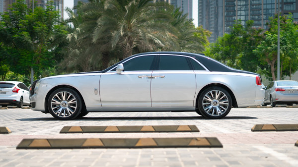 Аренда Серый Rolls Royce Ghost, 2019 в Дубае 2
