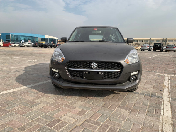 اللون الرمادي Suzuki Swift, 2022 للإيجار في دبي 5