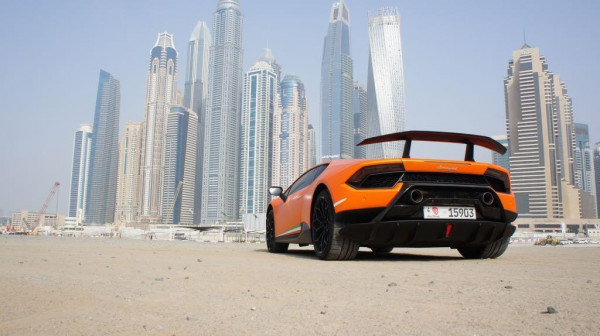 البرتقالي Lamborghini Huracan Performante, 2018 للإيجار في دبي 3