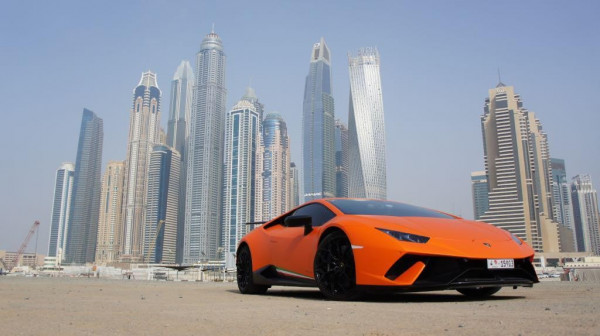 البرتقالي Lamborghini Huracan Performante, 2018 للإيجار في دبي 5