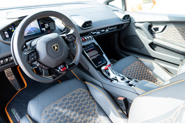Аренда Оранжевый Lamborghini Evo Spyder, 2020 в Дубае 0