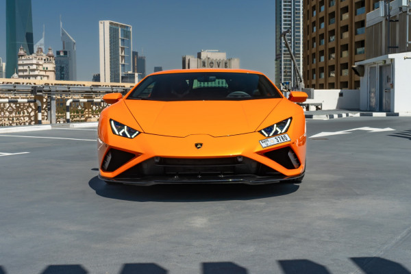 البرتقالي Lamborghini Huracan, 2020 للإيجار في دبي 0